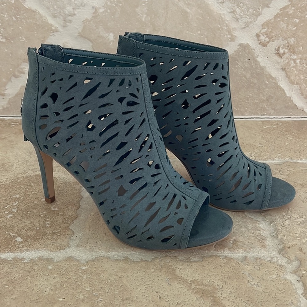 White House Black Market Stacey